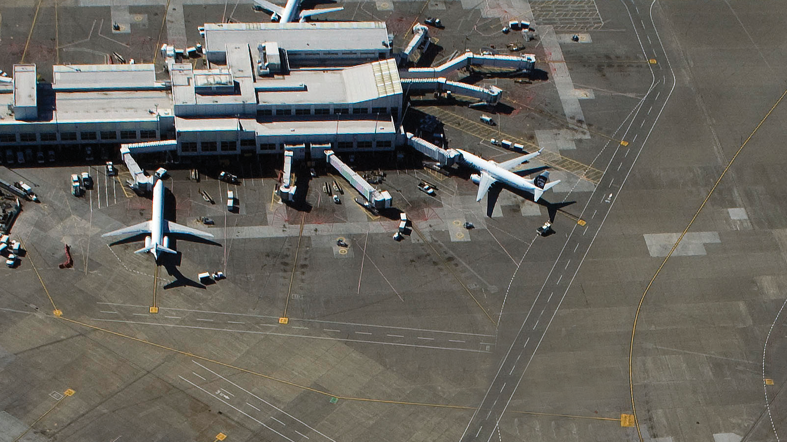 Innovative Funding for Sustainable Aviation Fuel at U.S. Airports