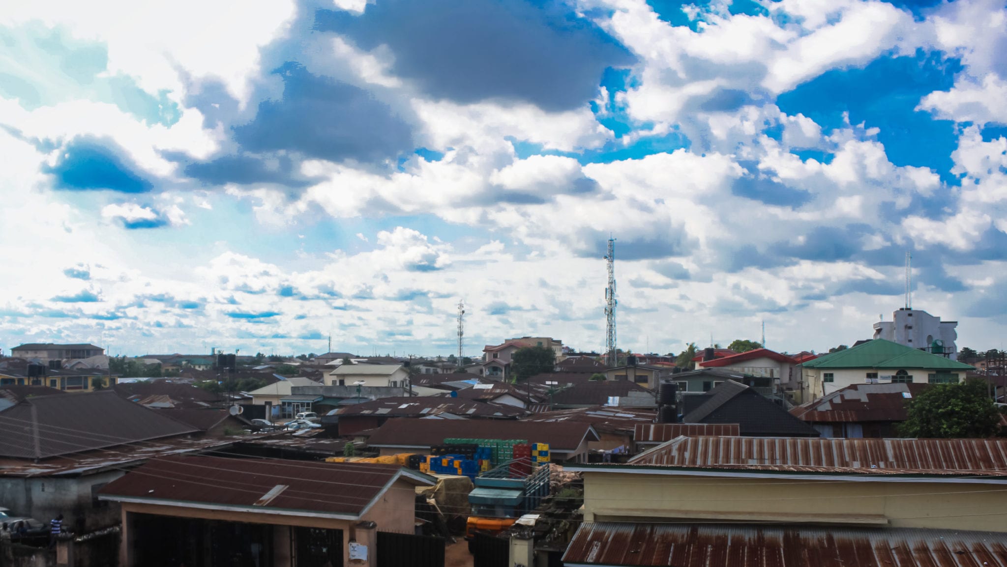 Rethinking Minigrid Design: Capturing Savings Through Capacity Utilization