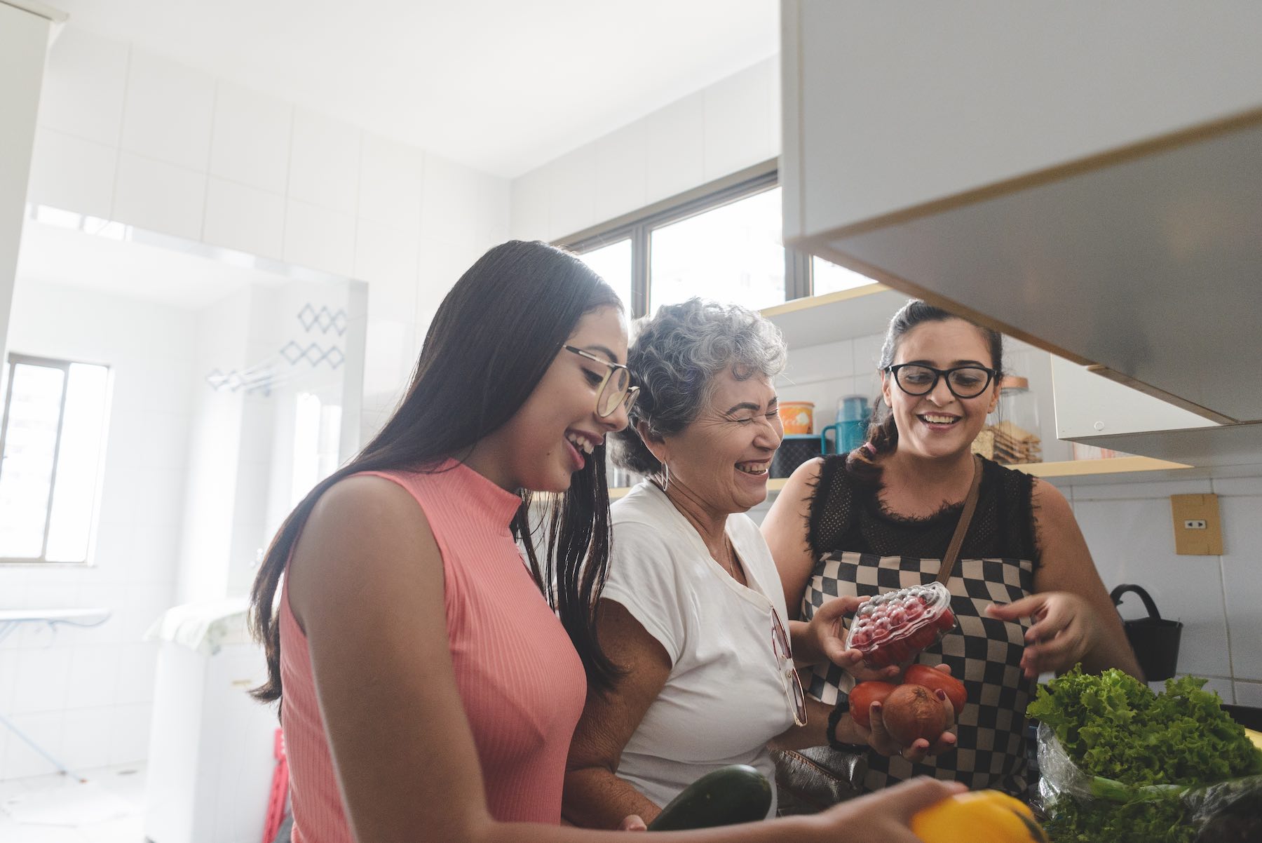 Eight Benefits of Building Electrification for Households, Communities, and Climate