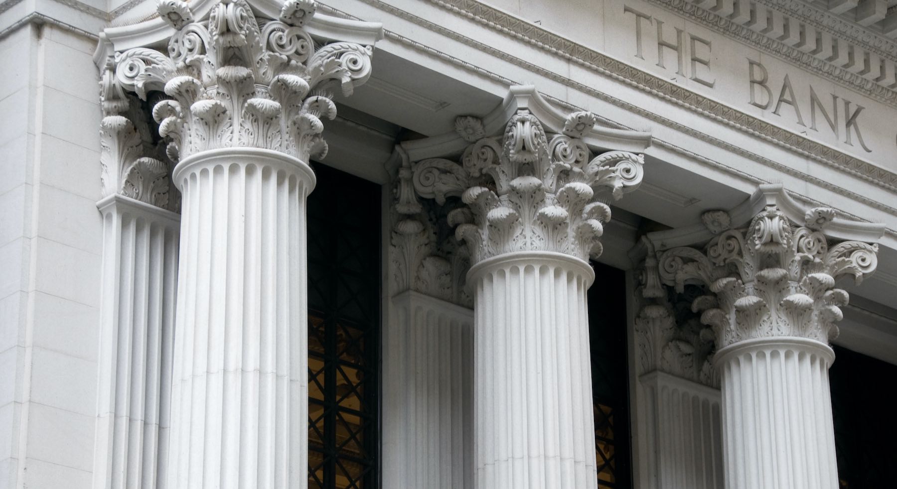 How the Net-Zero Banking Alliance Helps Banks Set Interim Emissions Targets