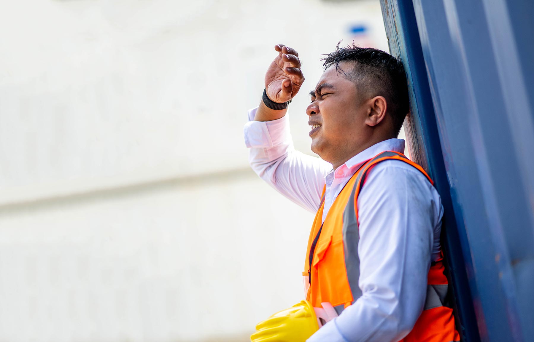 worker in extreme heat conditions