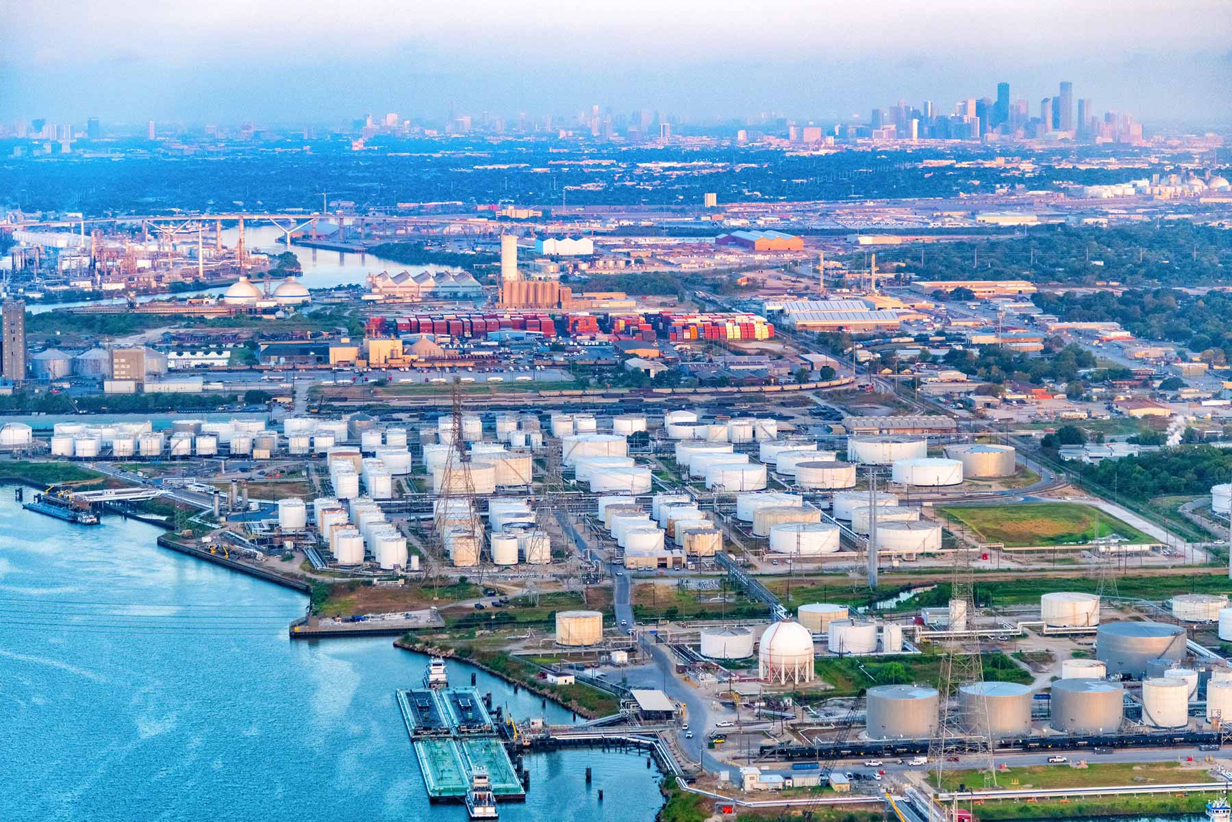 Capturing the Benefits of Industrial Decarbonization for Houston and Beyond