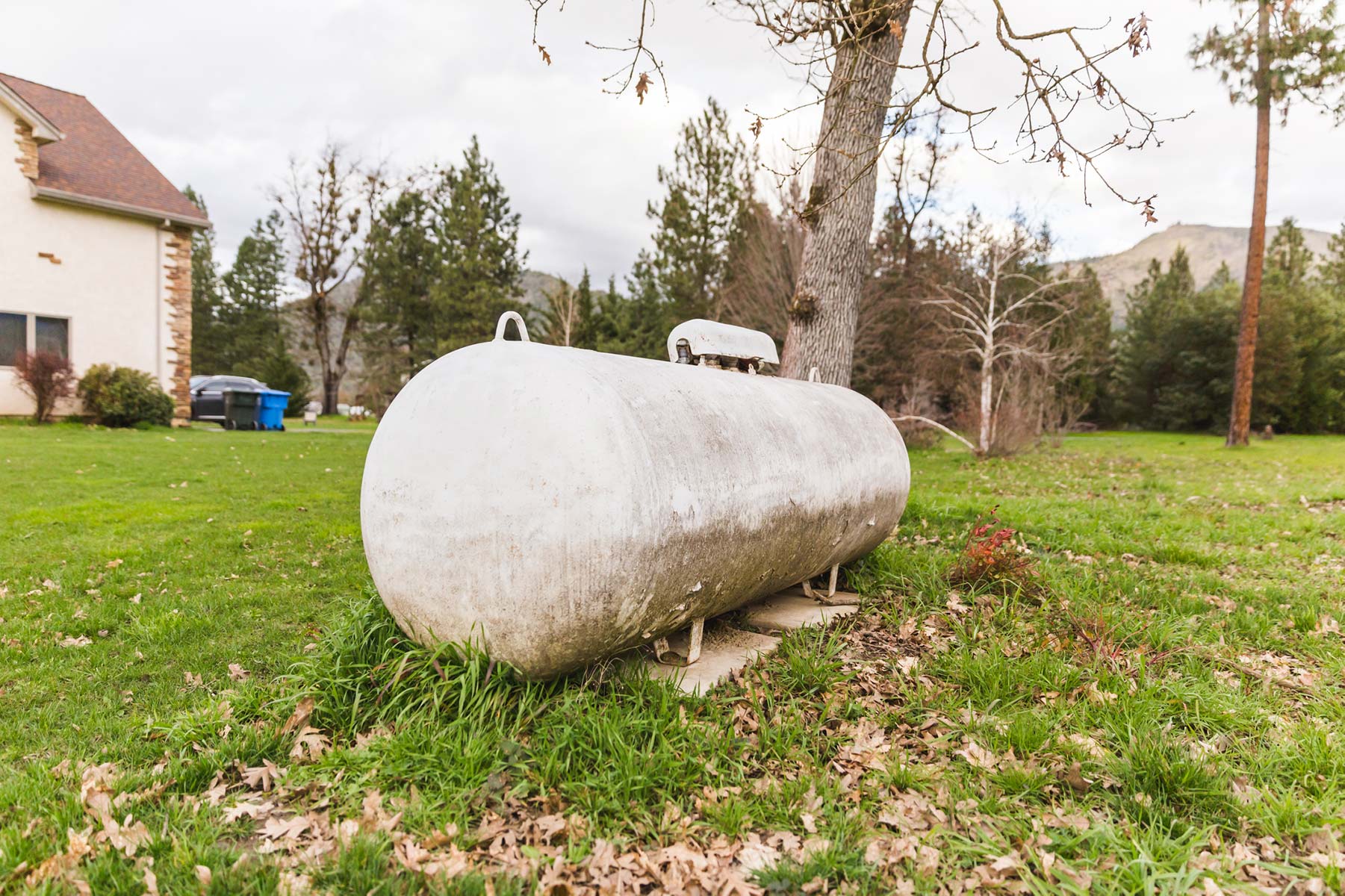 Lower Bills, Cleaner Air: Heat Pump Benefits for Homes Relying on Delivered Fuels