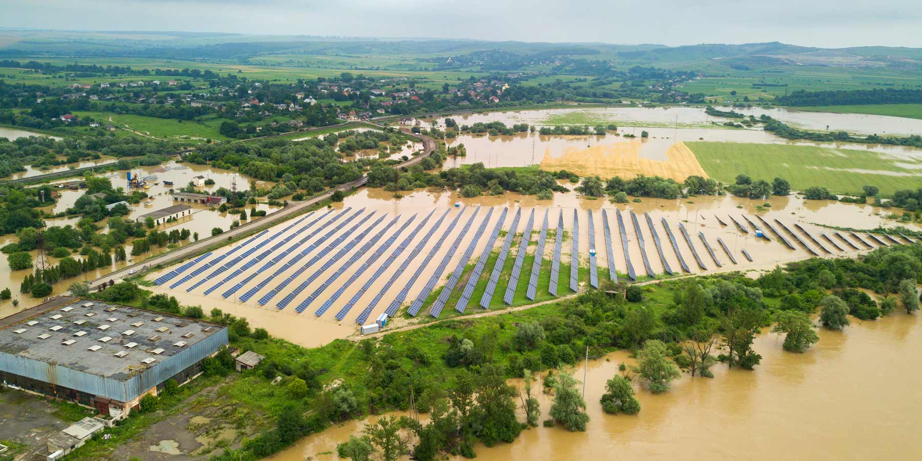 When Energy Meets Resilience: A Practical Guide for Climate-Ready Minigrids in Africa
