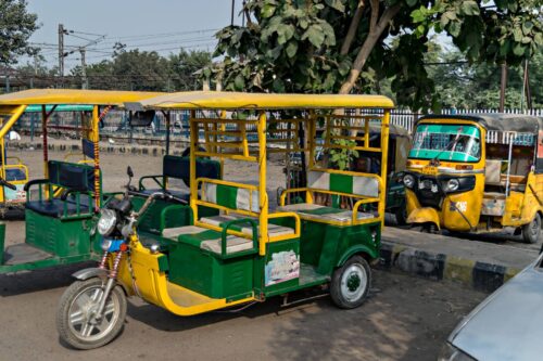 electric rikshaw compared to gas powered rikshaw