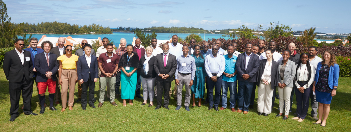 The Fellows and staff have a group photo with Deputy Premier and Minister of Home Affairs Walter Roban.