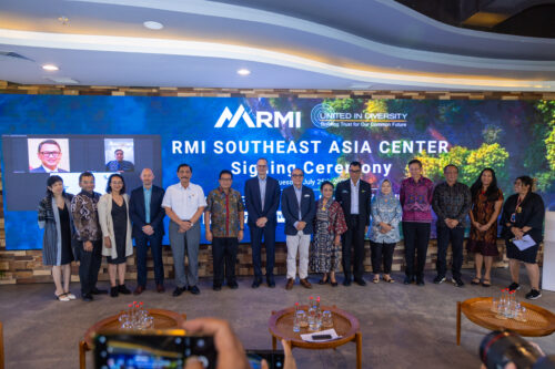 RMI's SE Asia team at signing ceremony