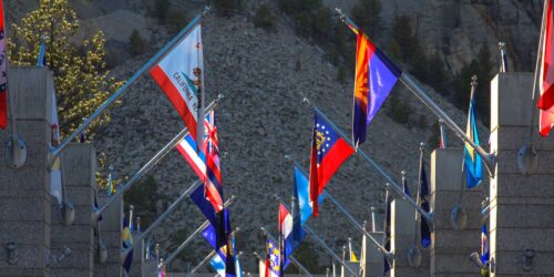 flags at mount rushmore